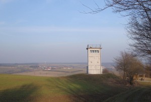 Grenzturm am 17.03.2015 mit Blick auf Diedorf